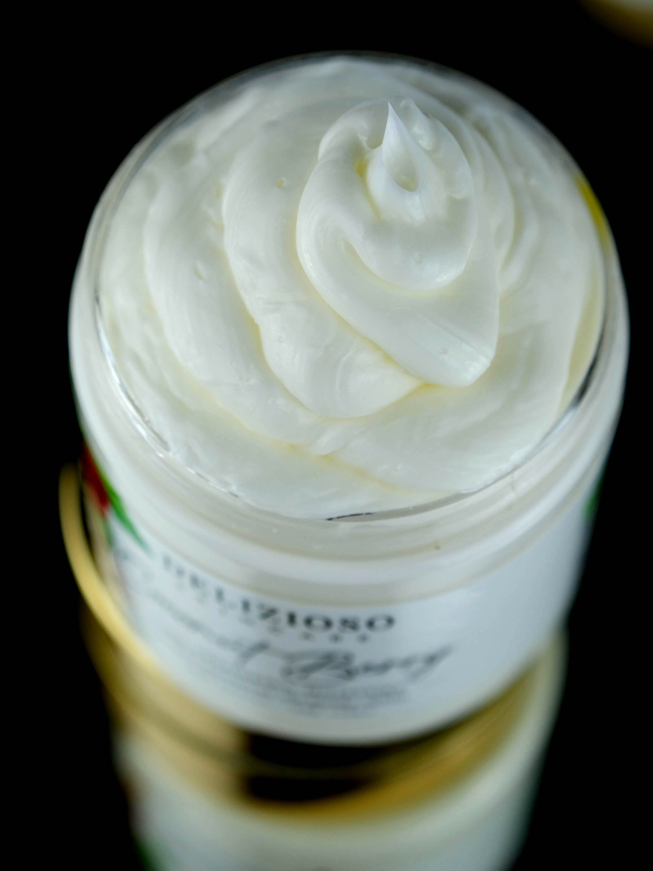 Virgin Coconut Berry Body Whip